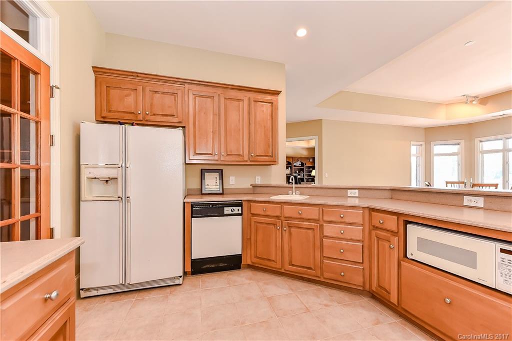 The Peninsula - Residential