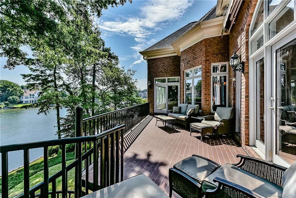 The Peninsula - Residential