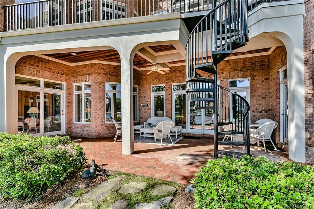 The Peninsula - Residential