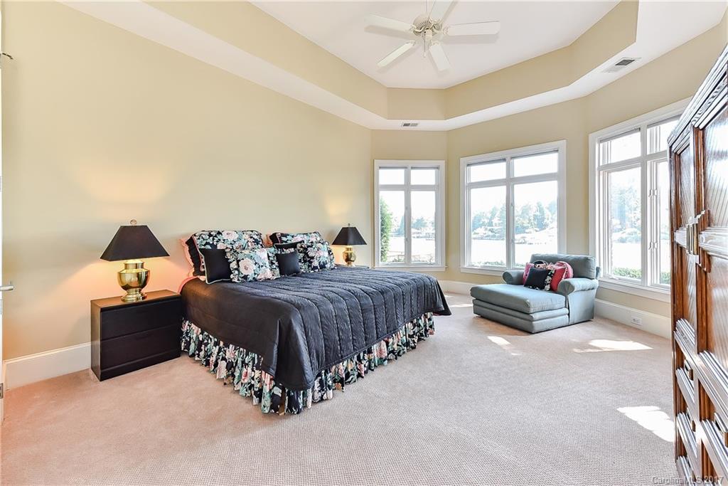 The Peninsula - Residential