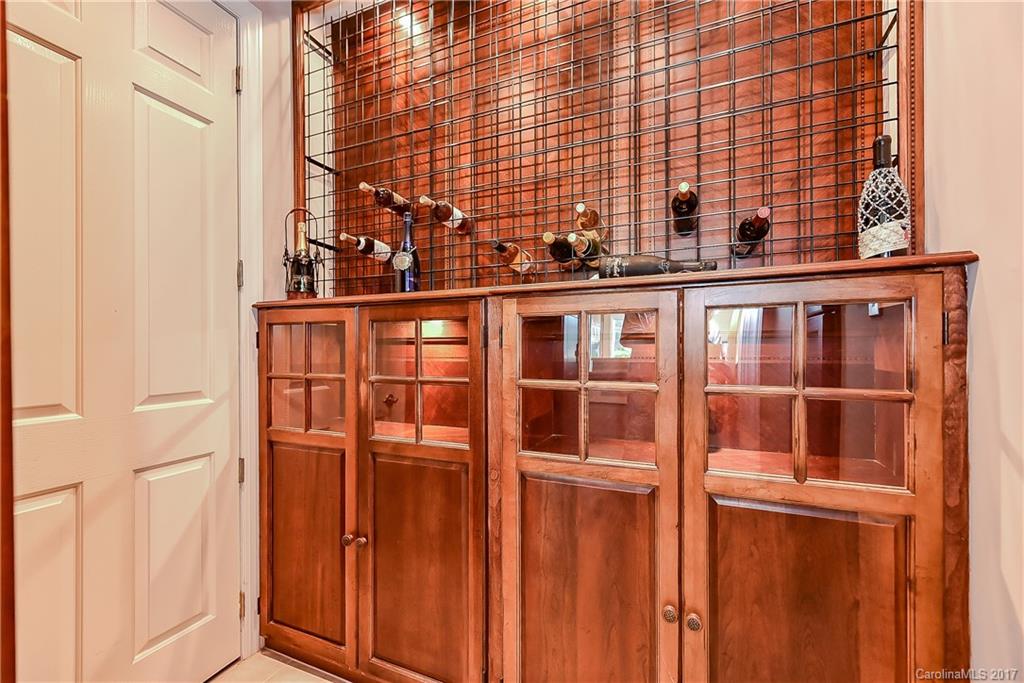 The Peninsula - Residential