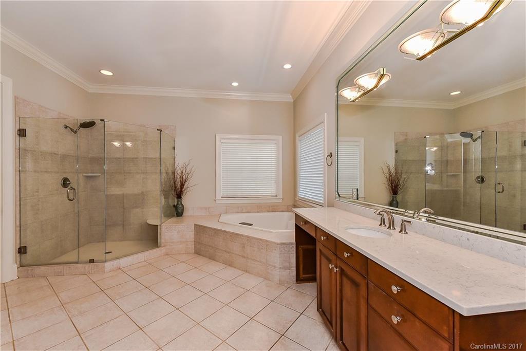 The Peninsula - Residential