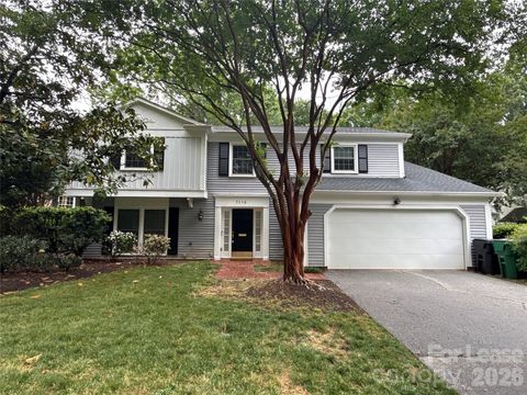 Photo of 7116 Quail Hill Road, Charlotte, NC 28210 (MLS # 4379030)