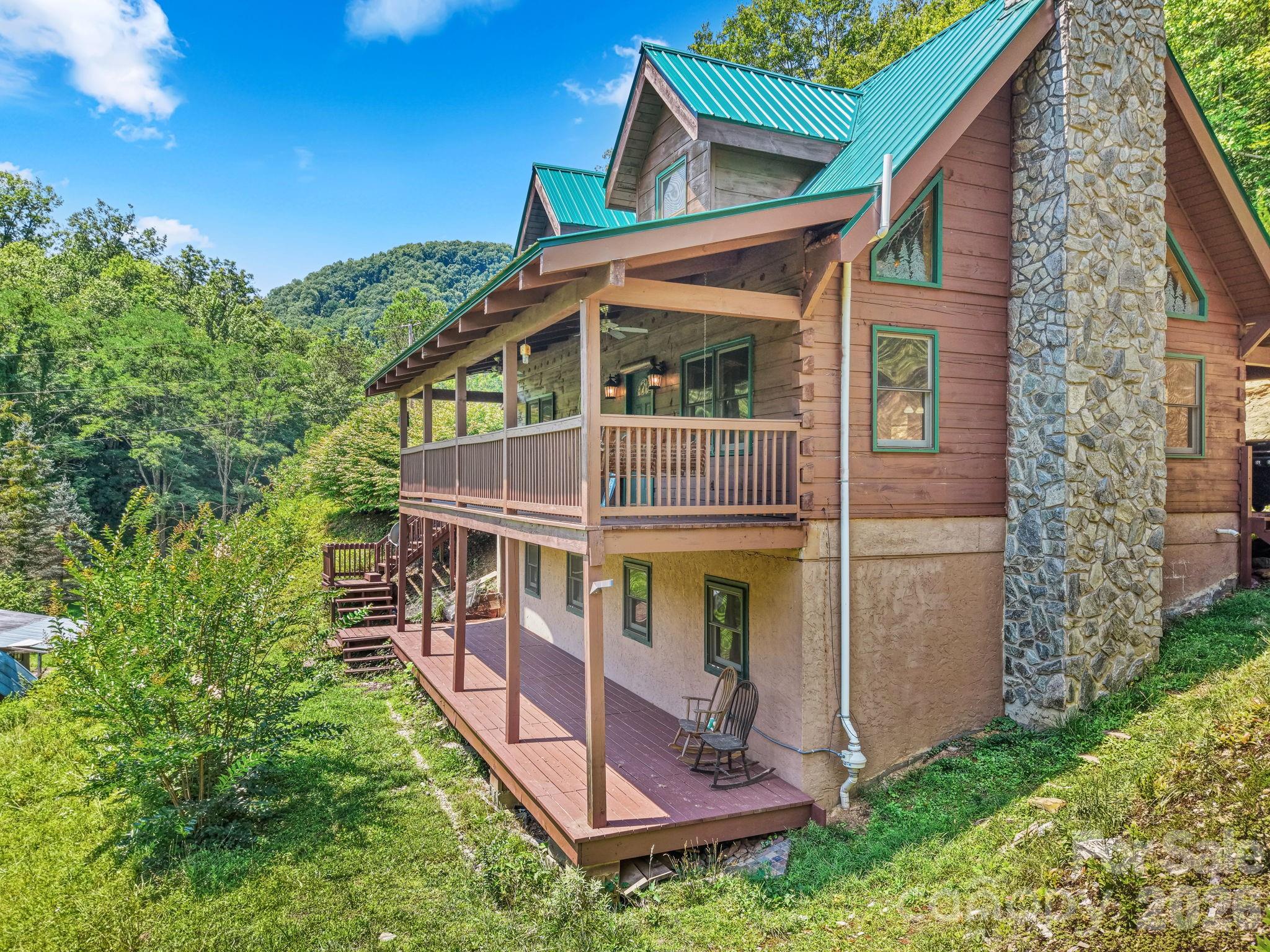2560 Round Hill Road, Bryson City, NC, 28713