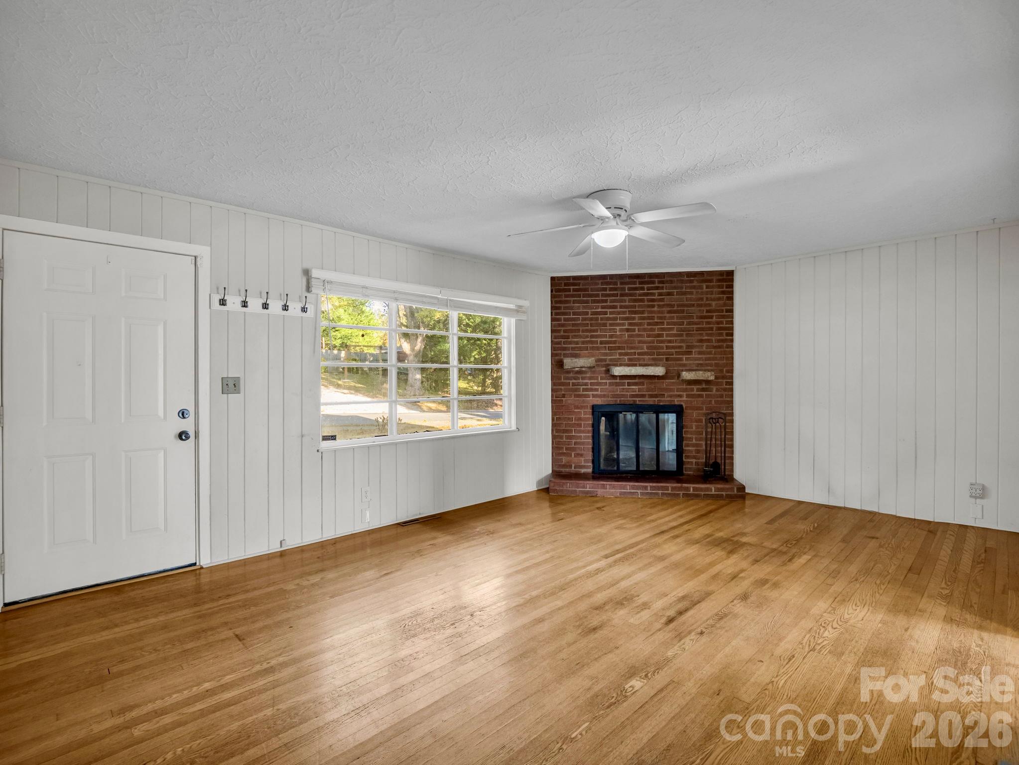 824 Willow Road