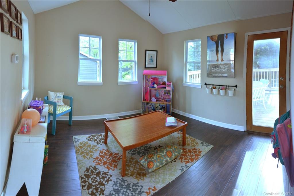 Tega Cay - Residential