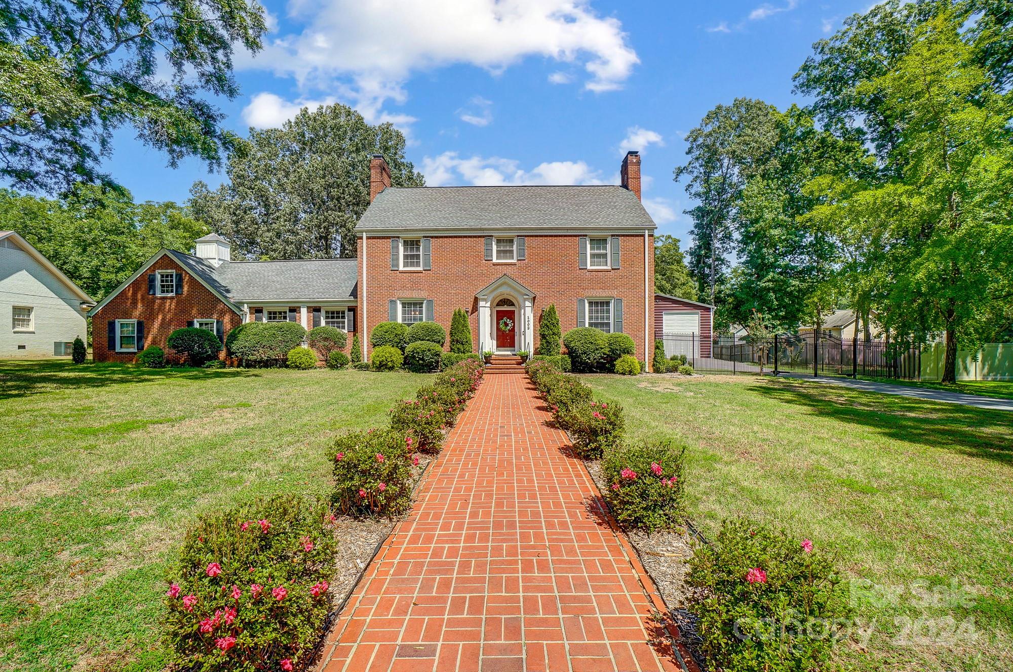 Rolling Hills - Residential