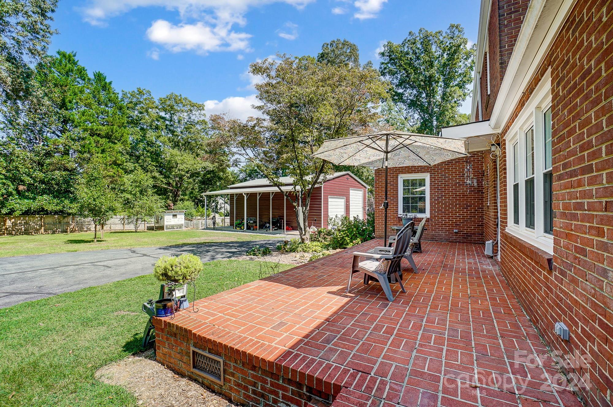 Rolling Hills - Residential