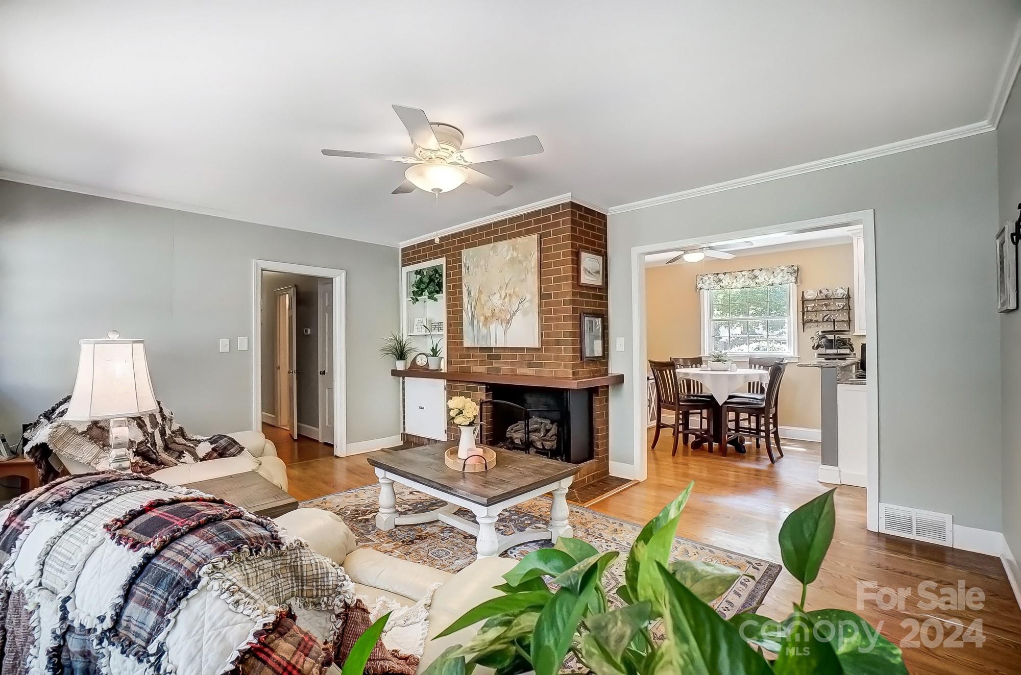 Rolling Hills - Residential