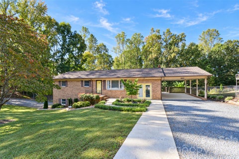 Photo of 4800 Club View Drive, Concord, NC 28025 (MLS # 4433389)