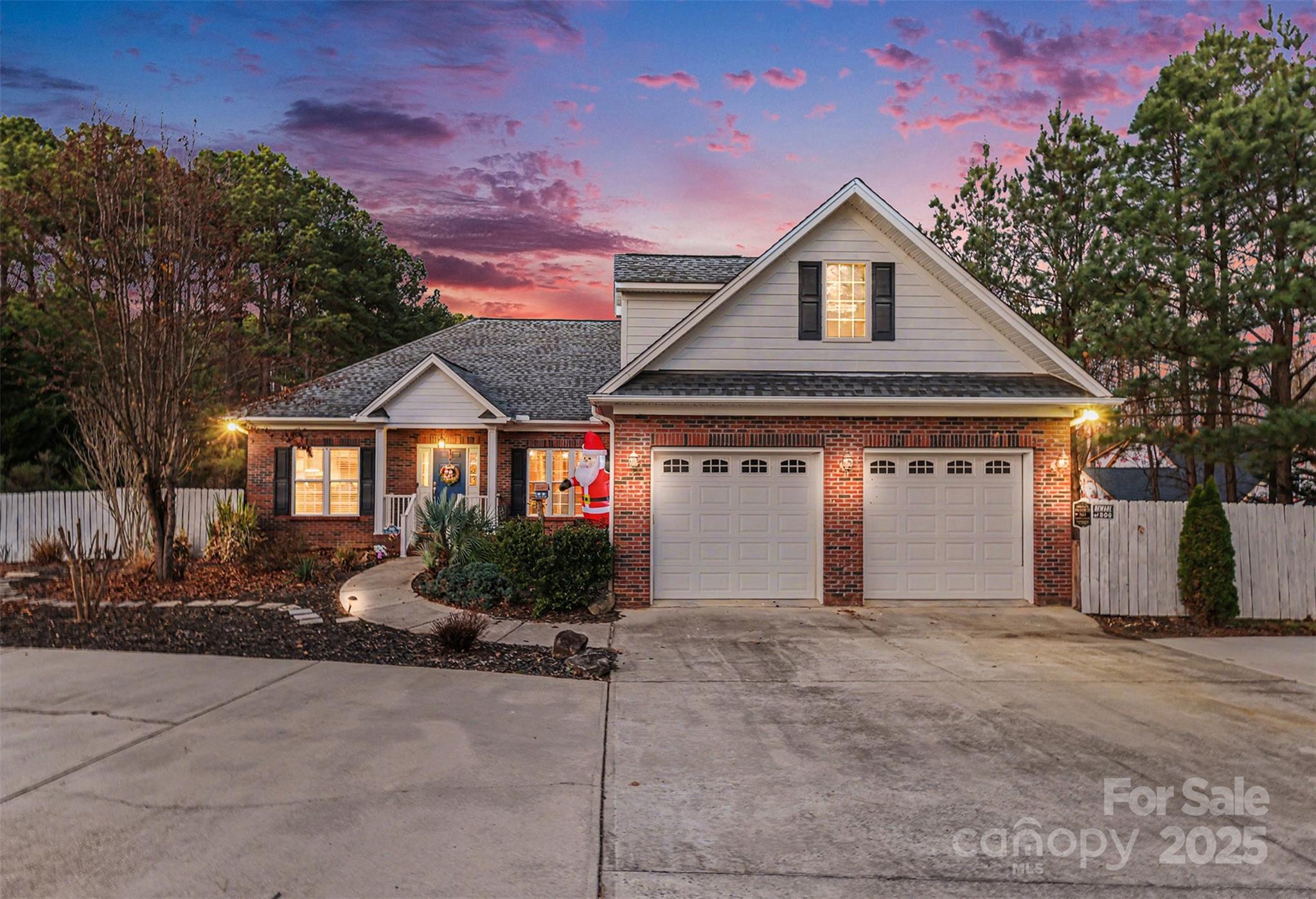 5418 Commodore Place