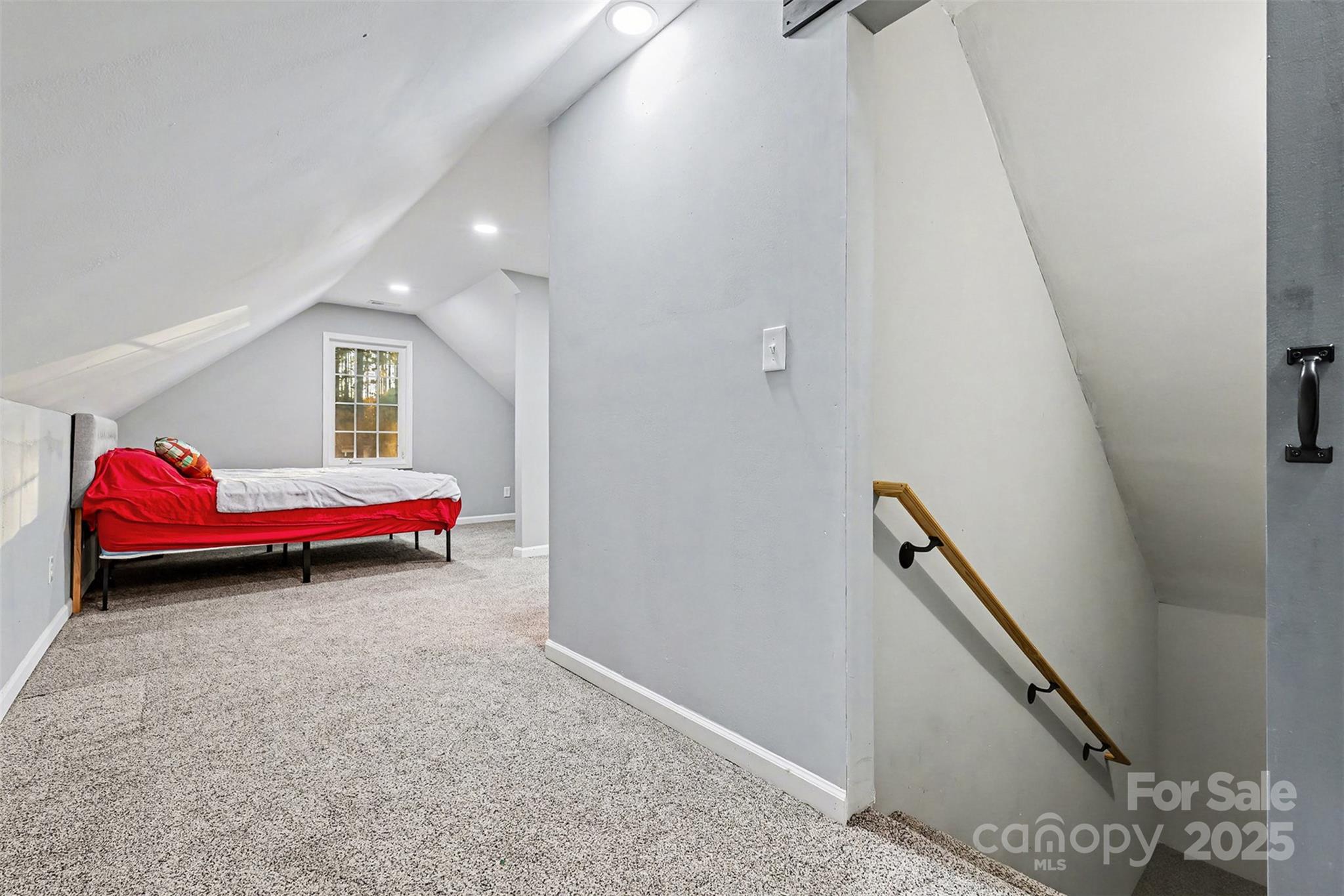 Tioga Pointe - Residential