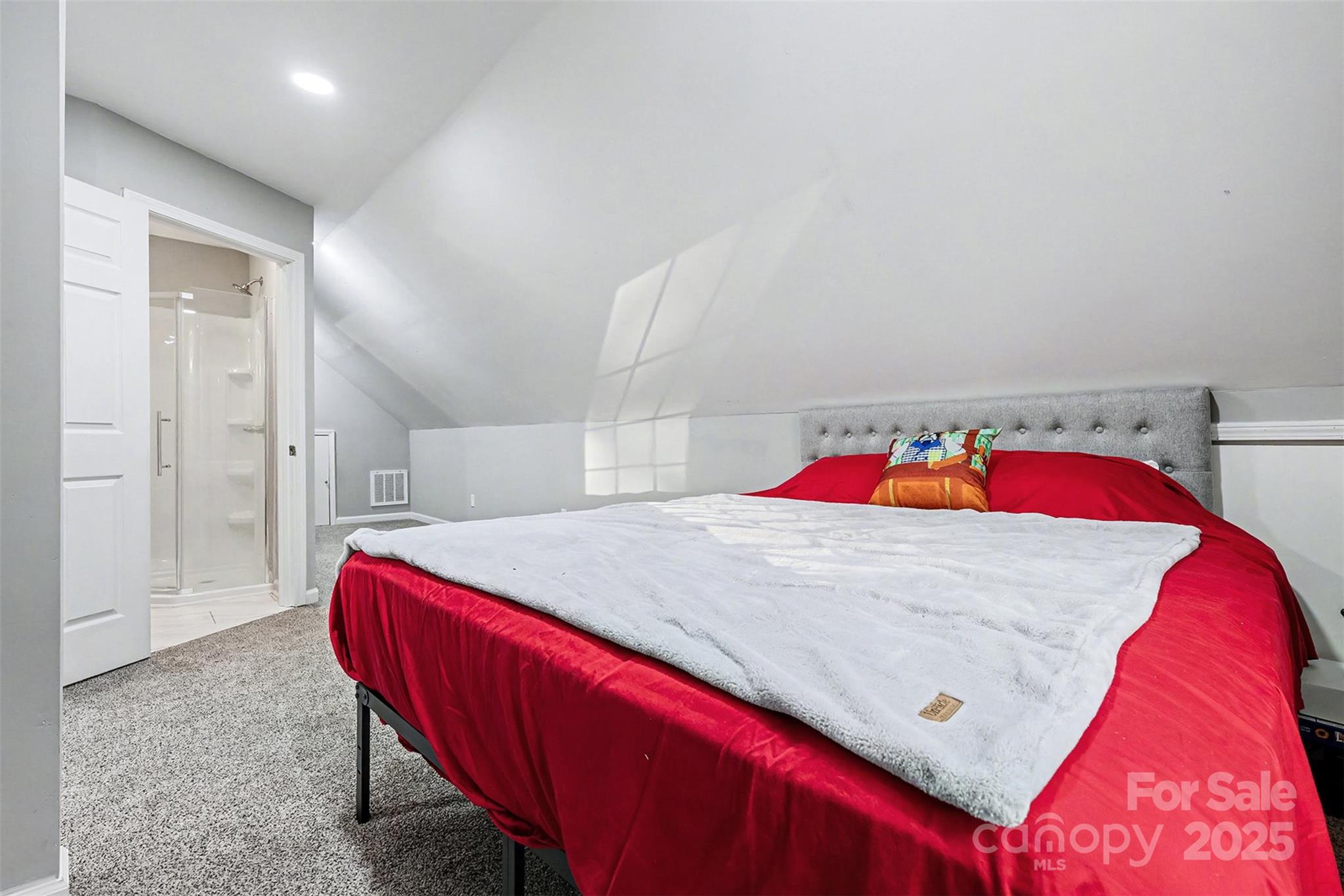 Tioga Pointe - Residential