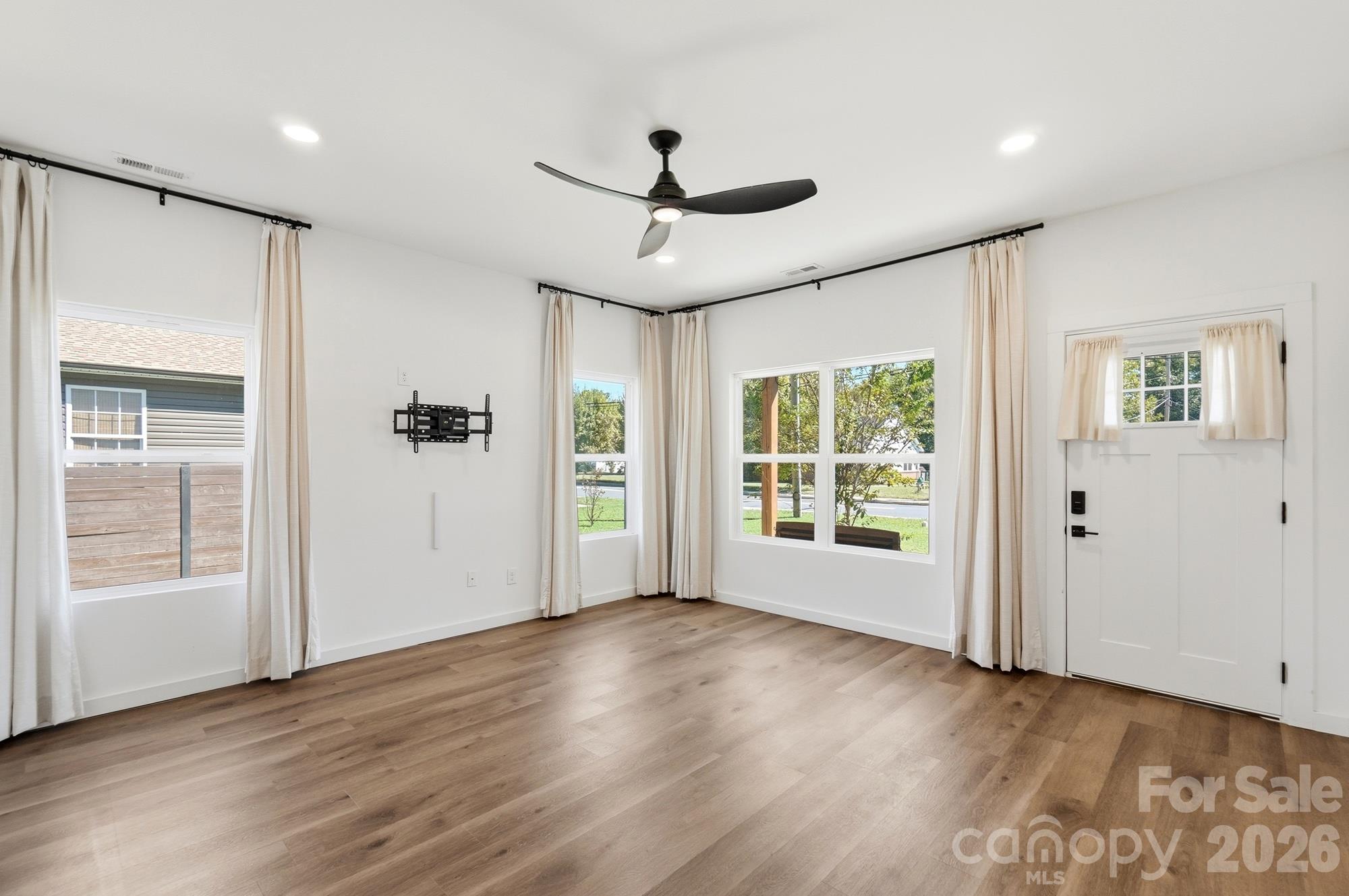 1112 Crawford Road