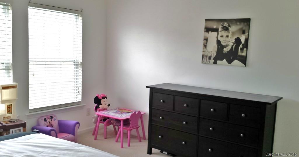 Old Stone Crossing - Residential