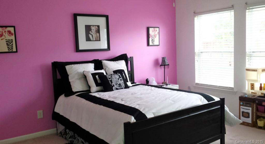 Old Stone Crossing - Residential