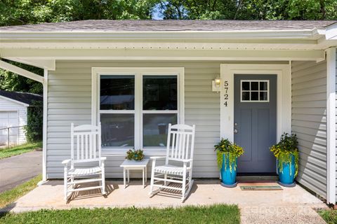5724 Lawnmeadow Drive Charlotte NC 28216