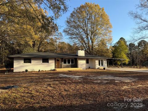 1208 Mariposa Road Stanley NC 28164