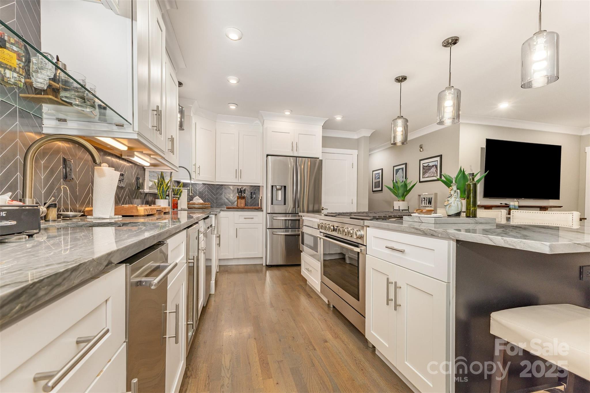 4121 Sheridan Drive