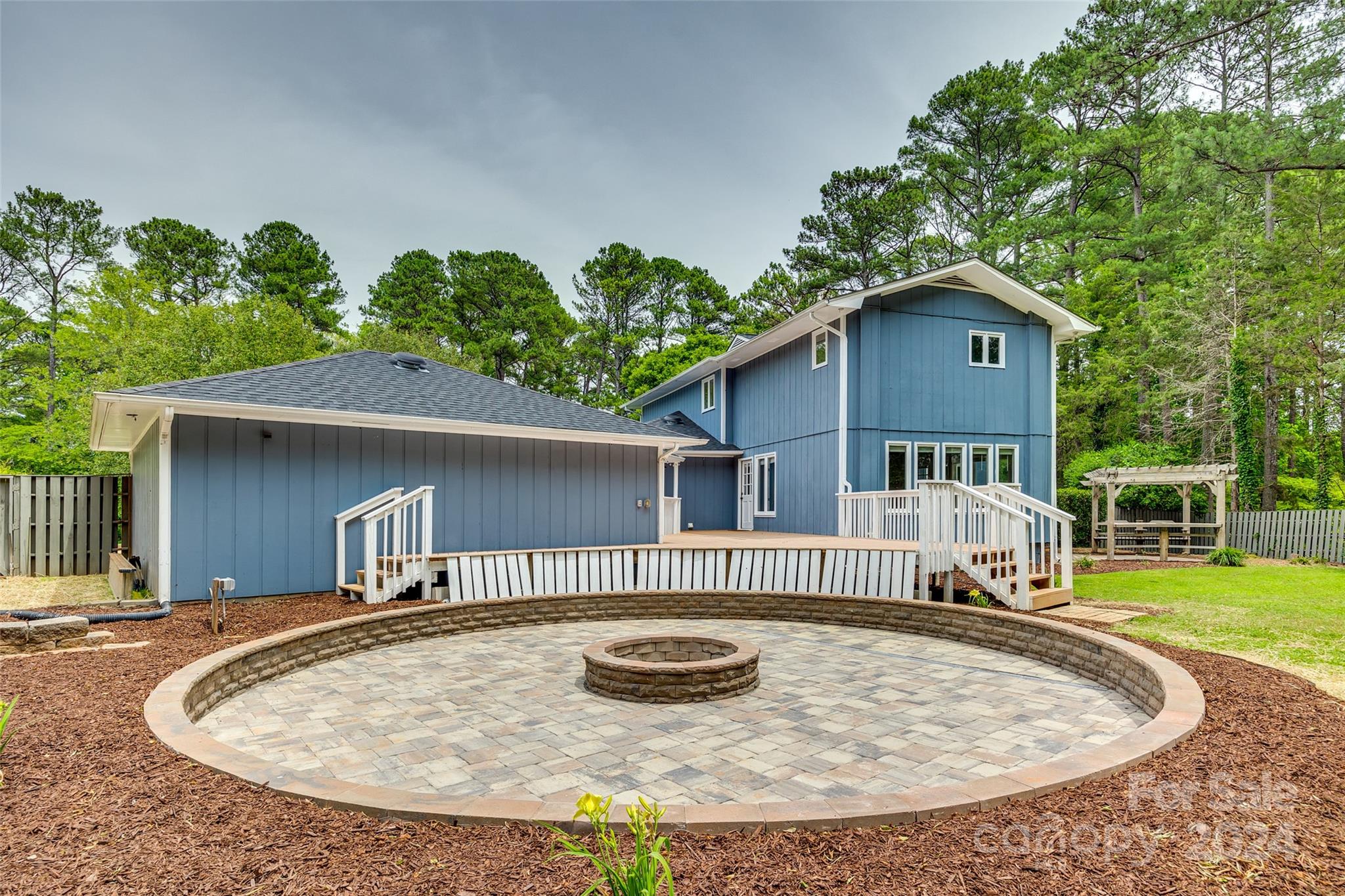 Meadow Lakes - Residential