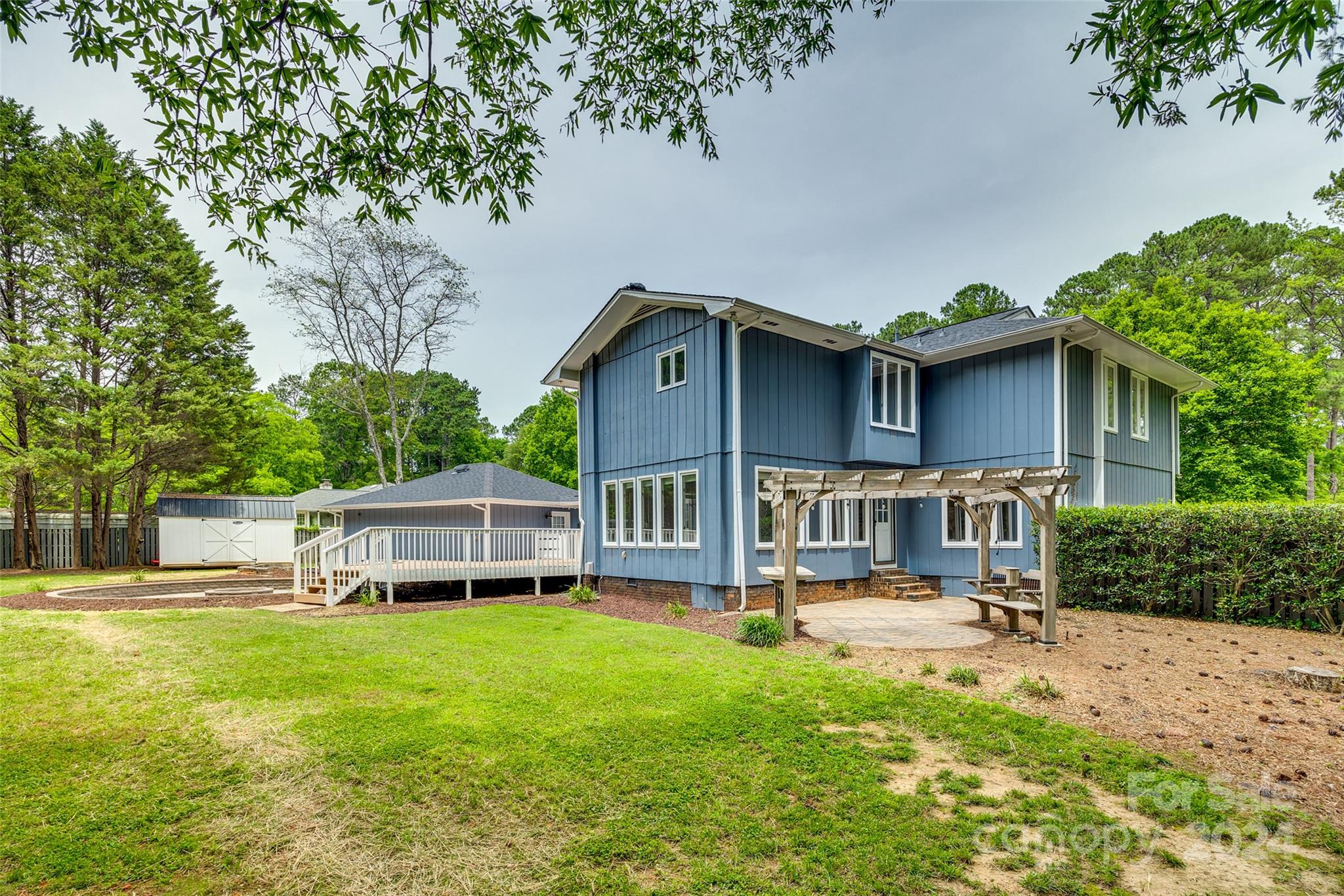 Meadow Lakes - Residential