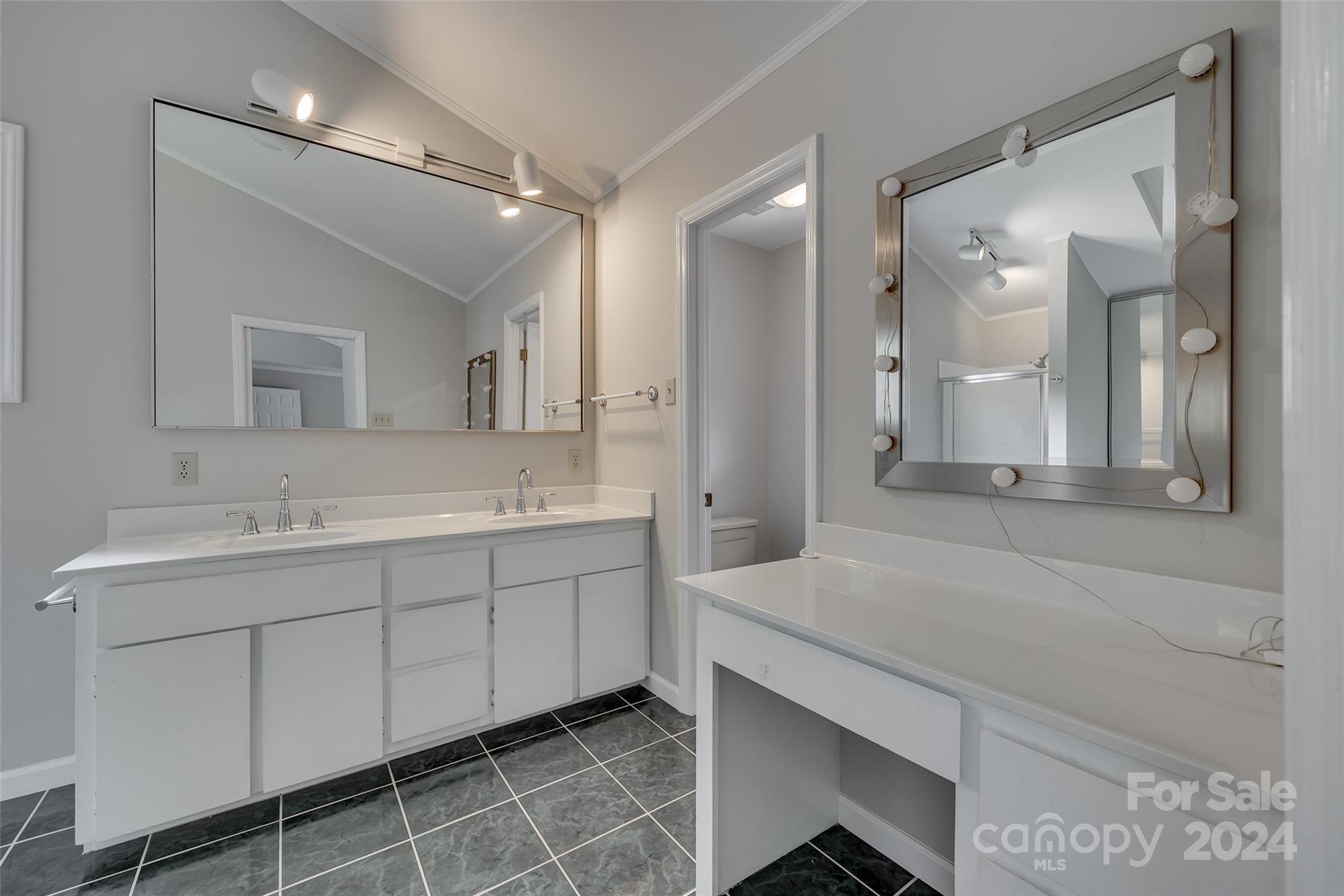 Meadow Lakes - Residential