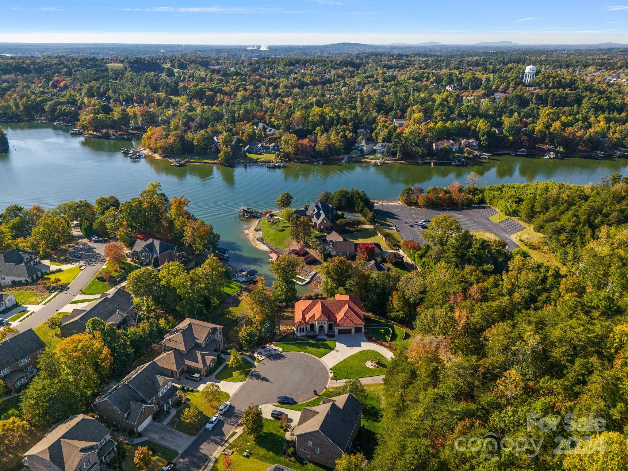 River Lake - Residential