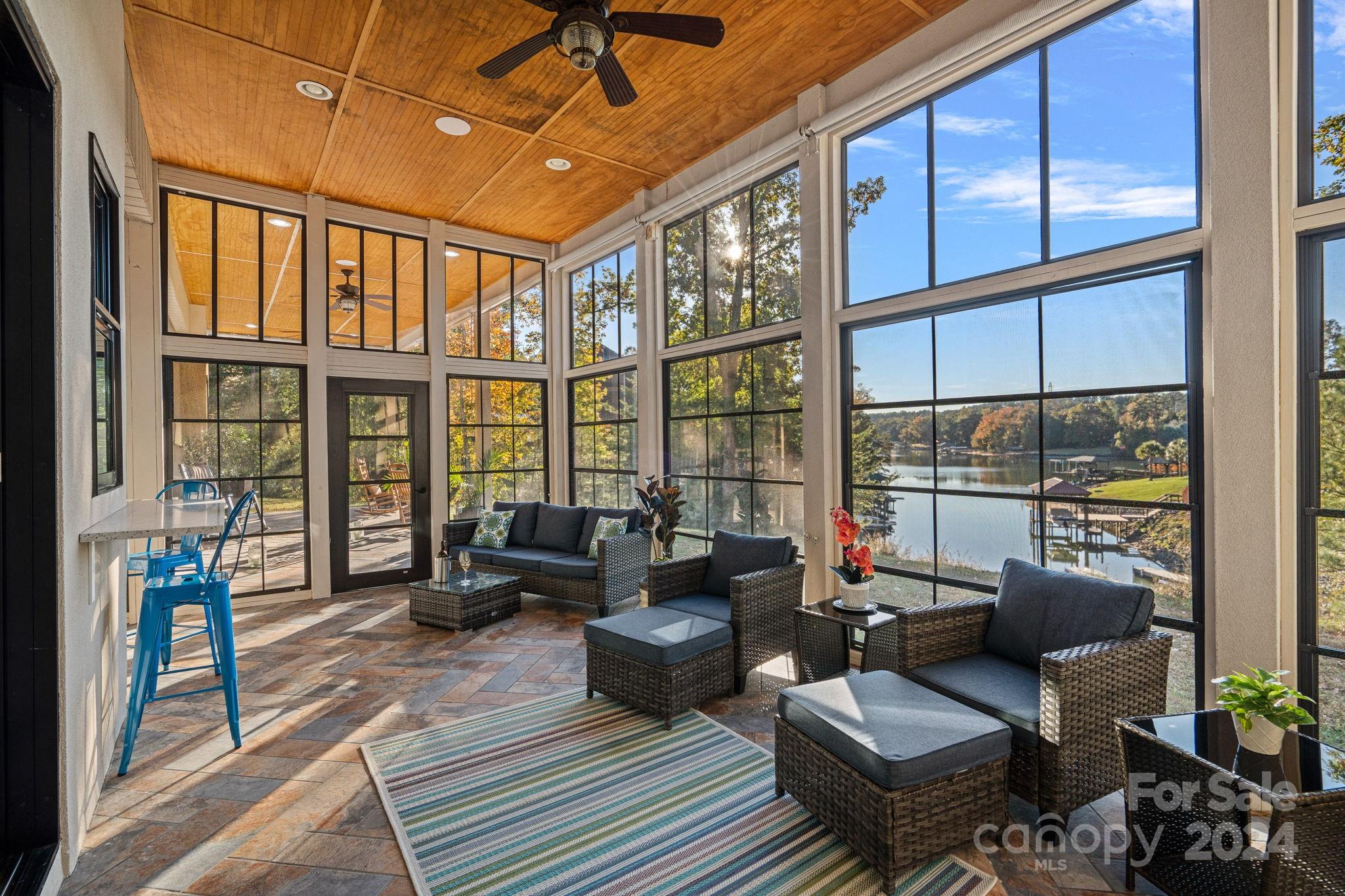 River Lake - Residential