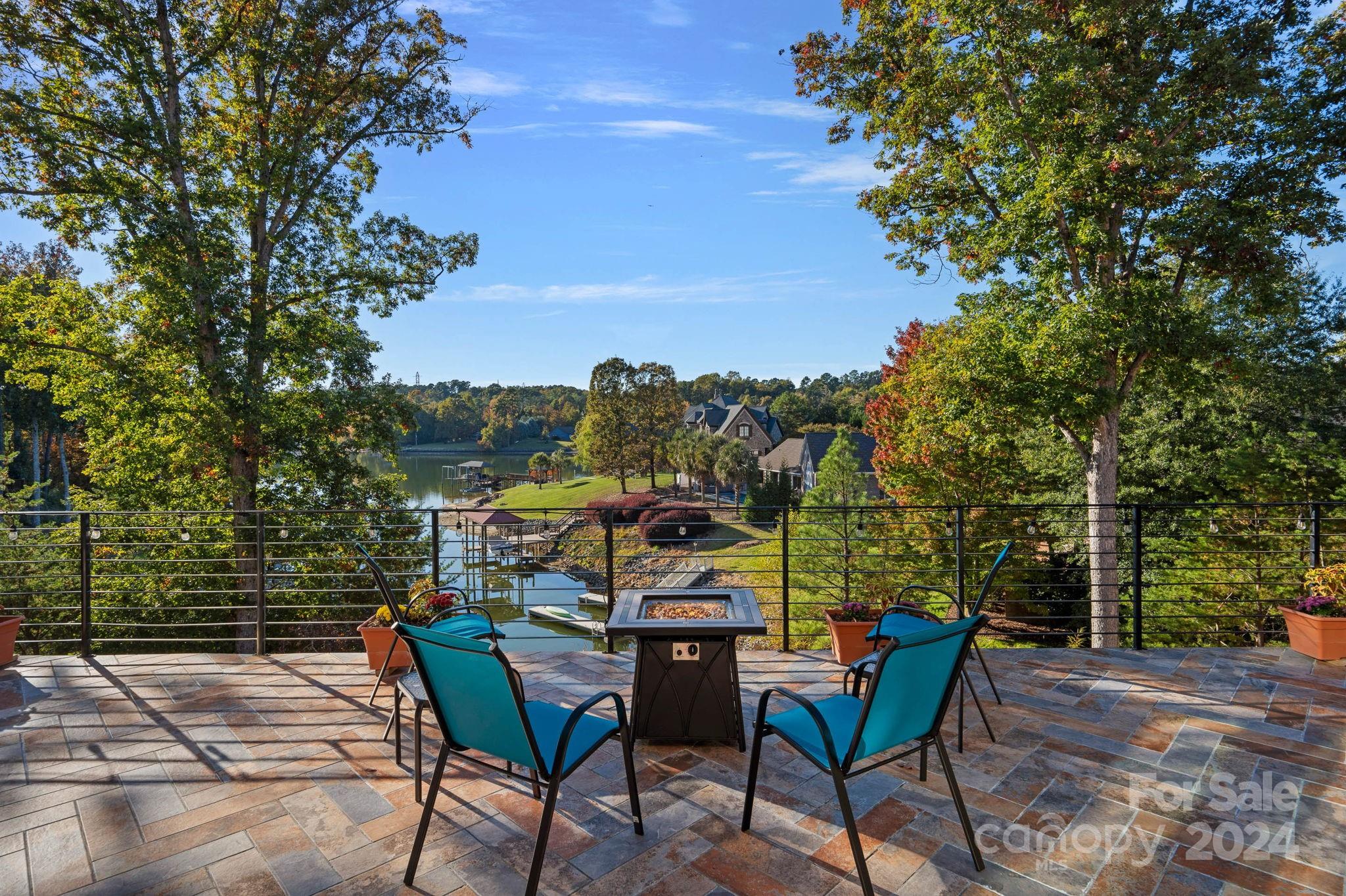 River Lake - Residential