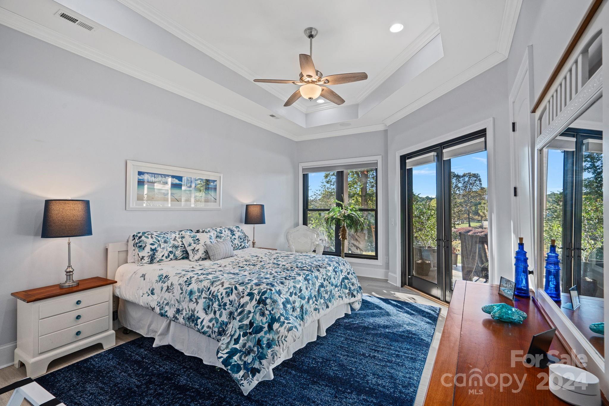 River Lake - Residential