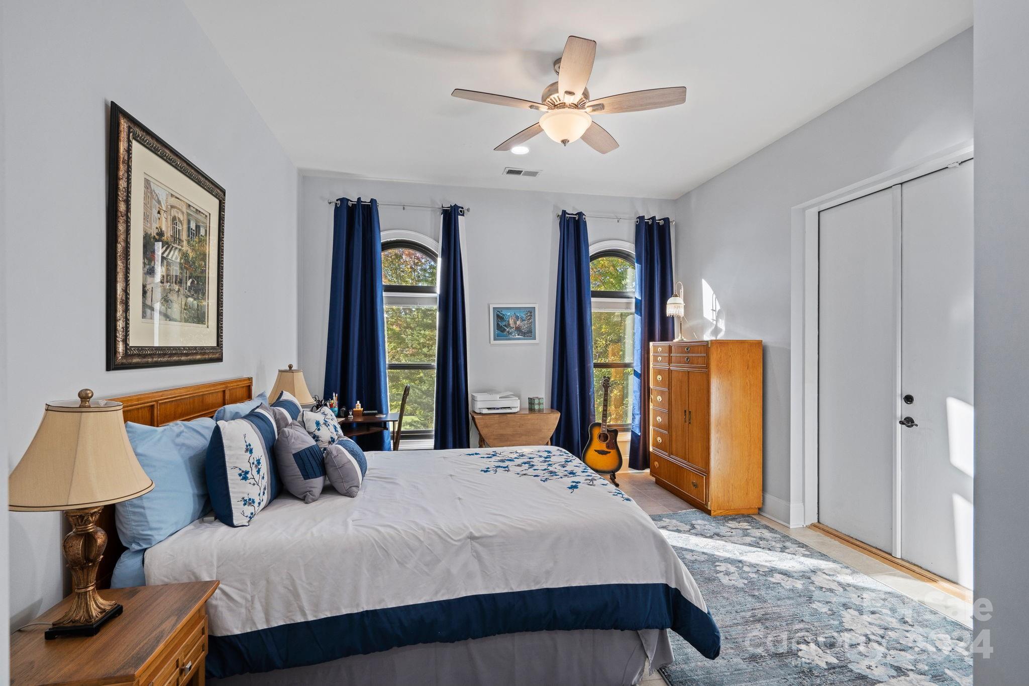 River Lake - Residential