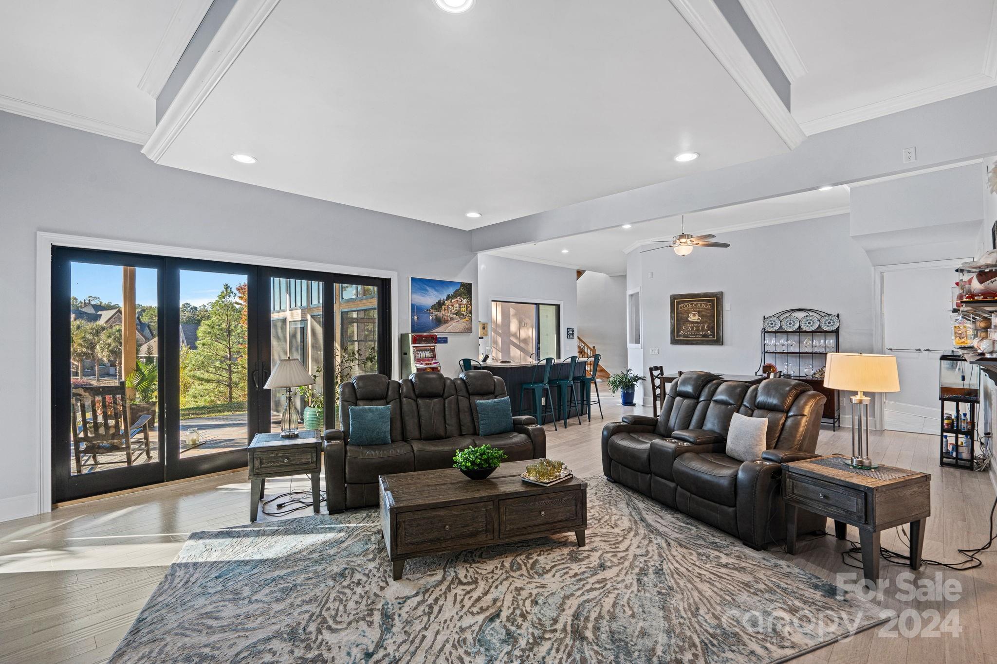 River Lake - Residential