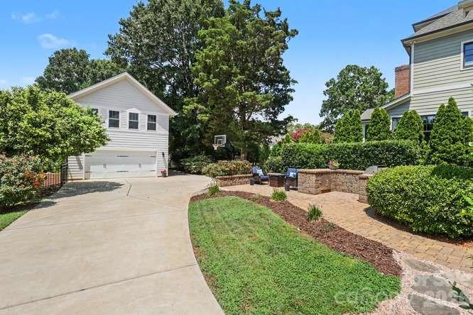 163 N Canterbury Road