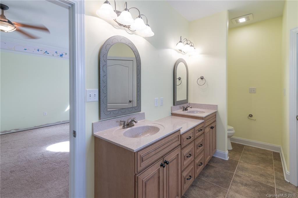 Bonito Ocaso in Crowell Farms - Residential