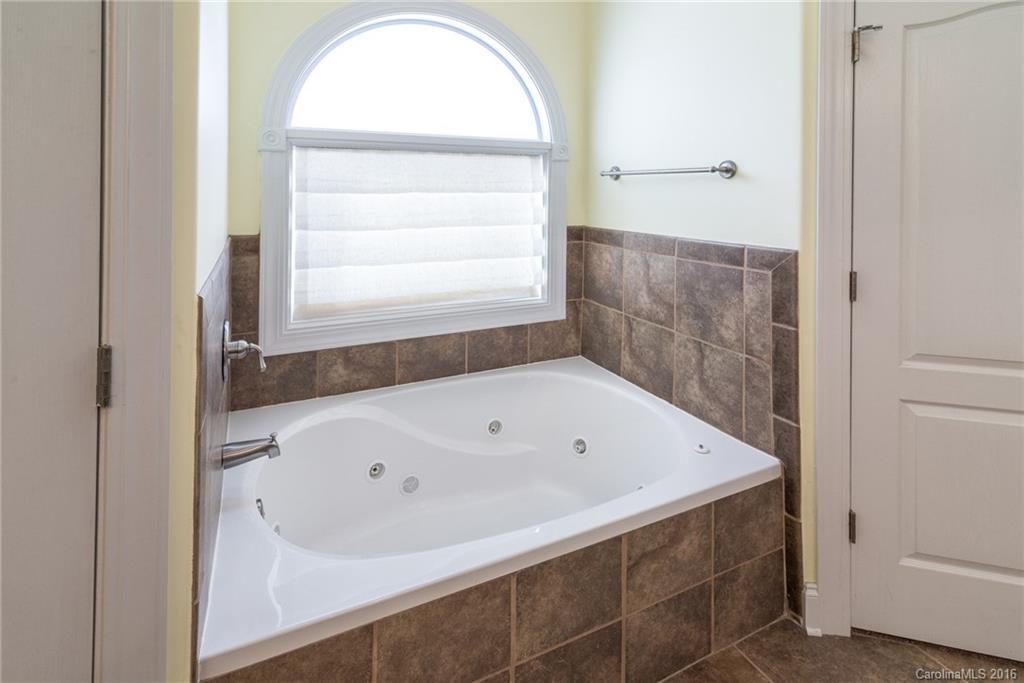 Bonito Ocaso in Crowell Farms - Residential