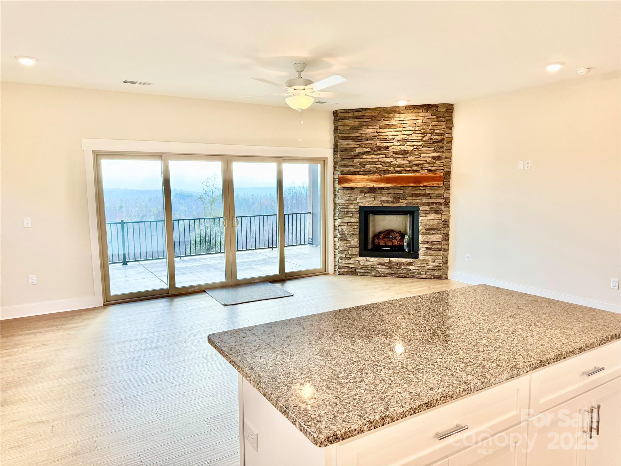 1387 River Club Ridge