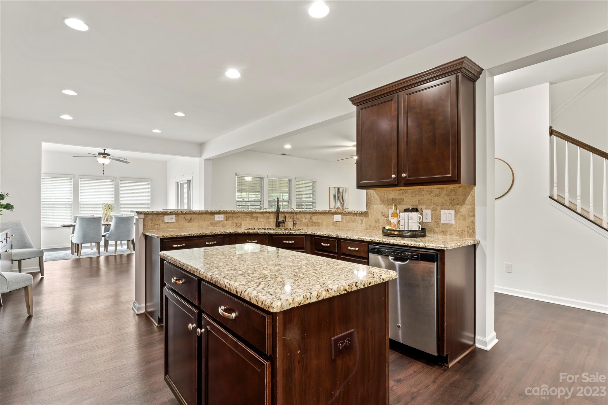 Walkers Ridge - Residential