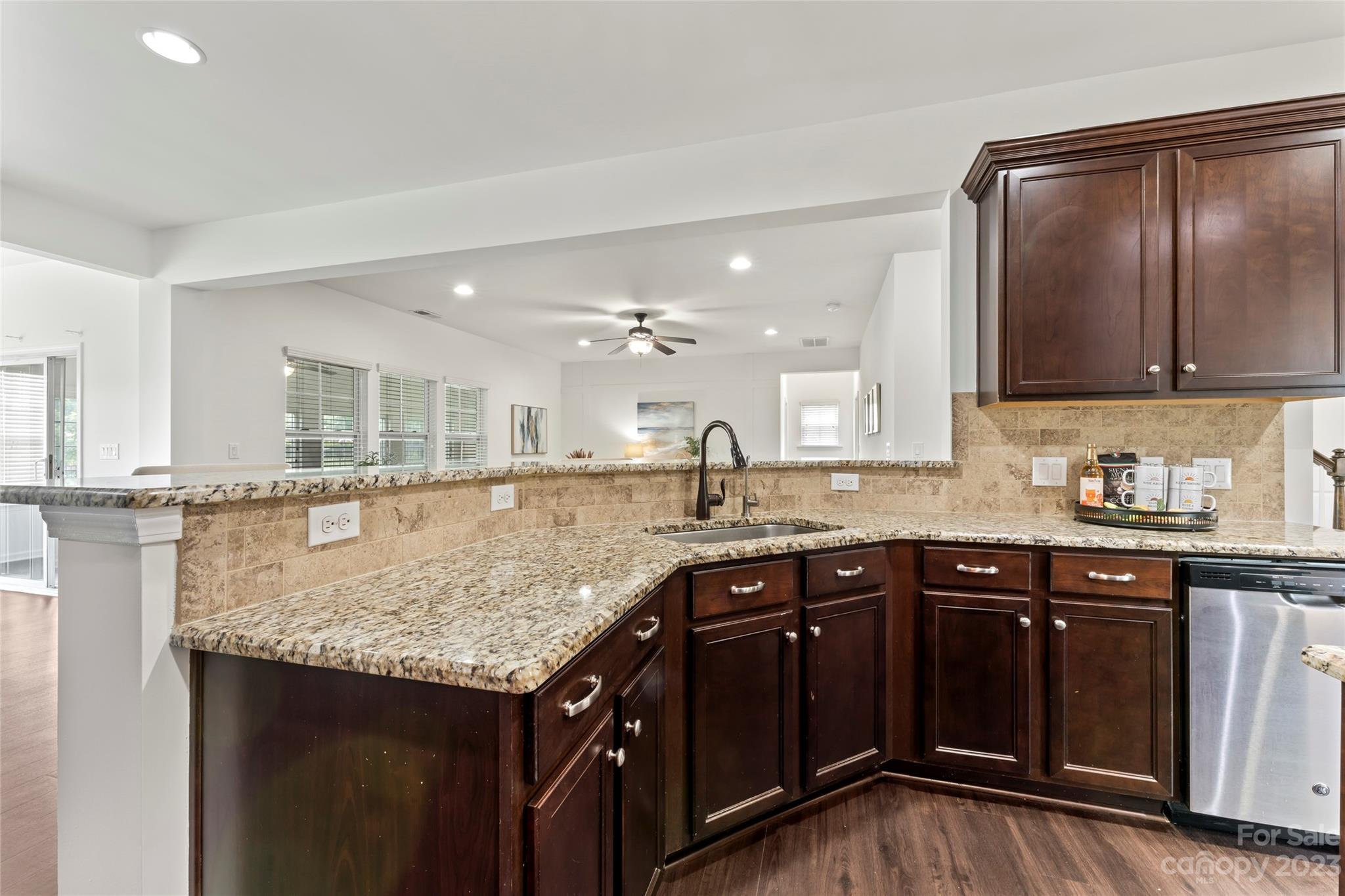 Walkers Ridge - Residential