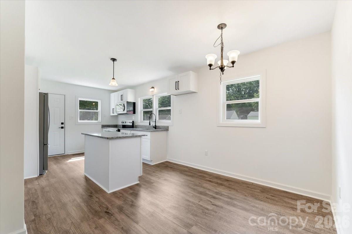 2105 Woodlawn Street