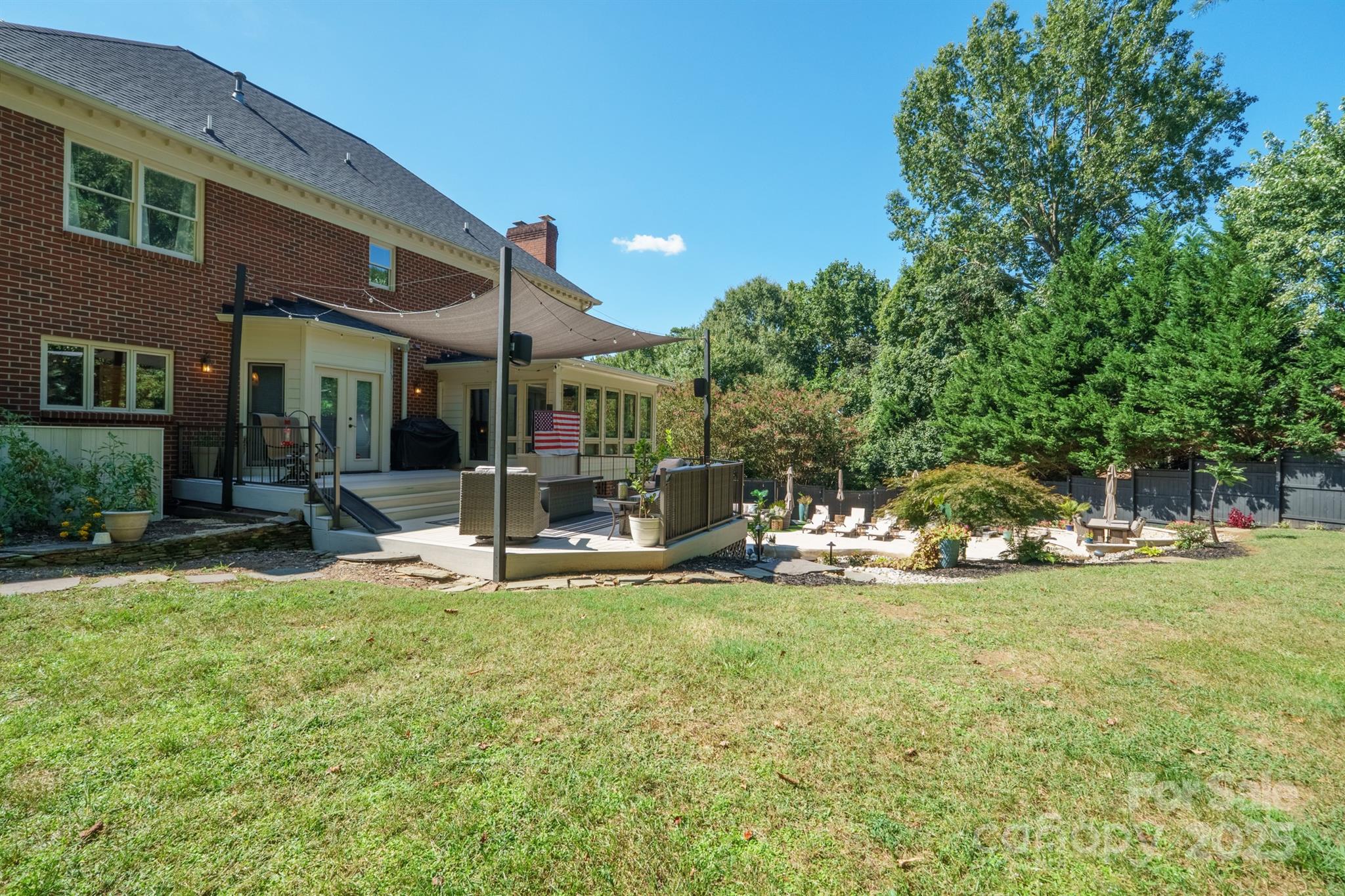 Laurel Forest - Residential