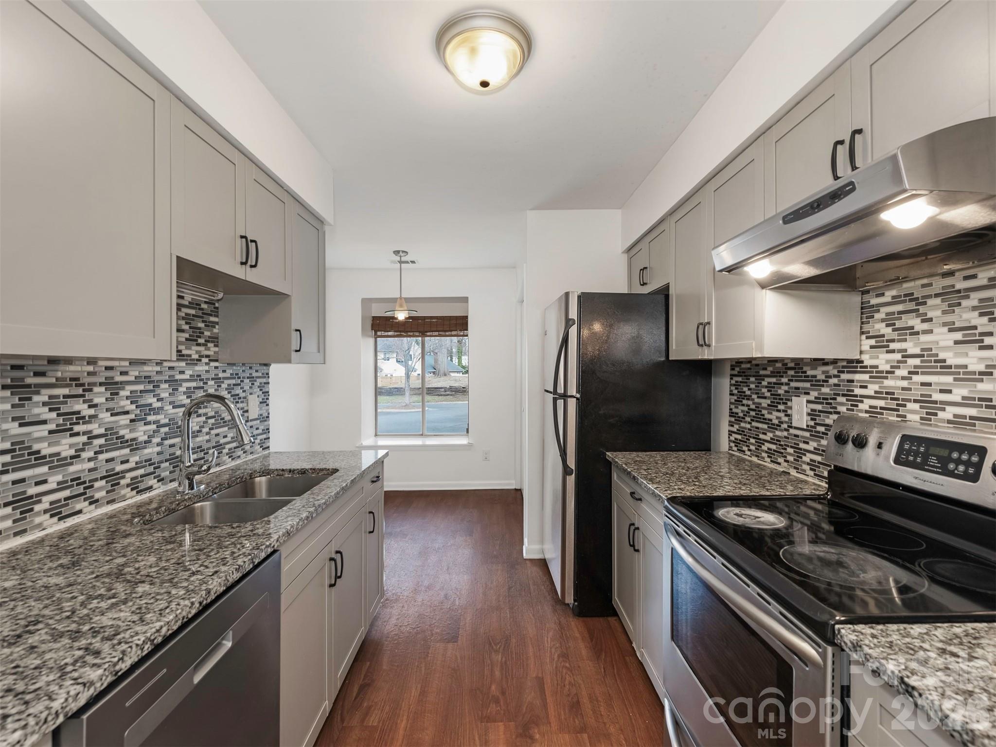 Sardis Cove - Residential