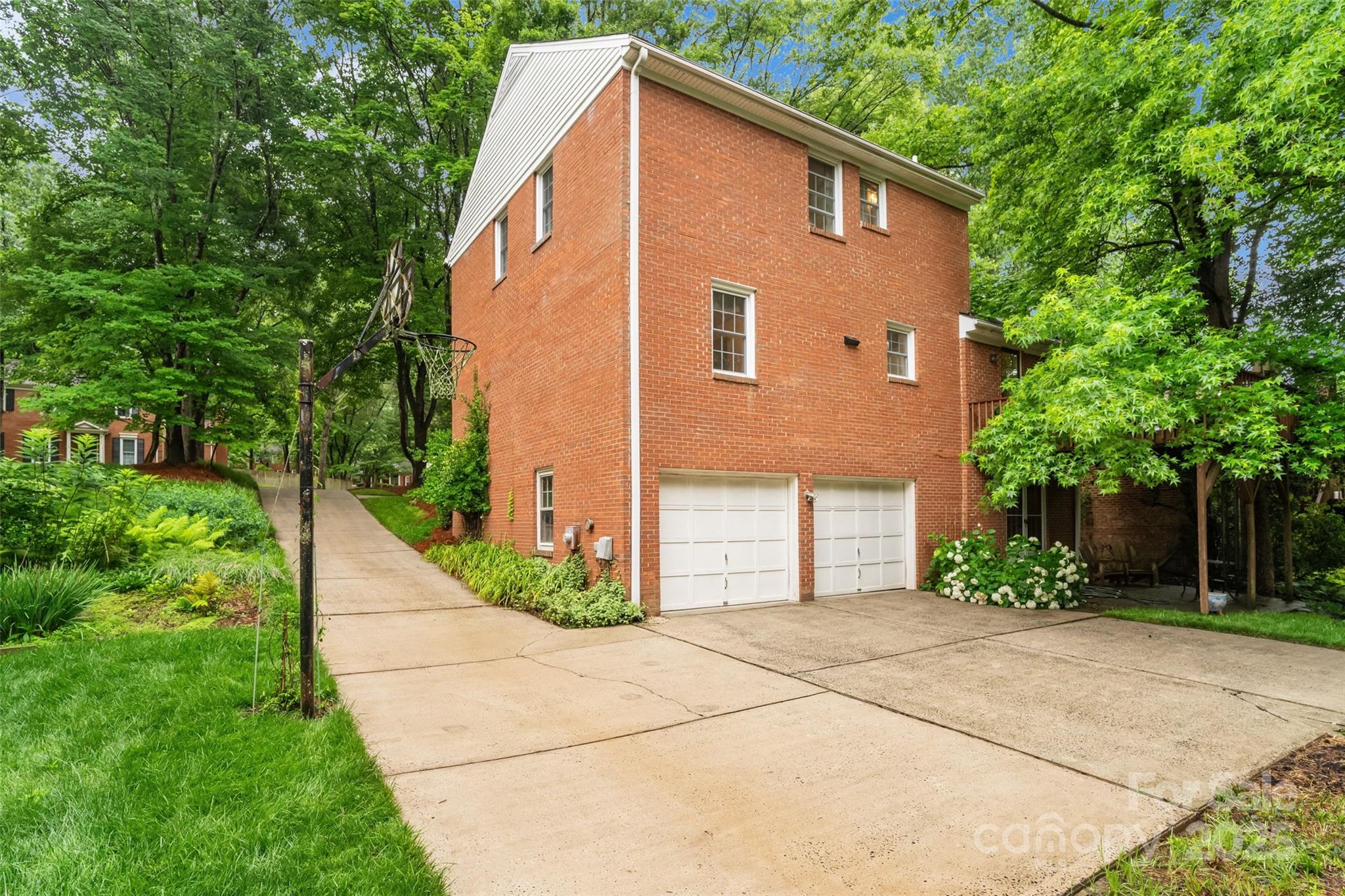 Sardis Forest - Residential