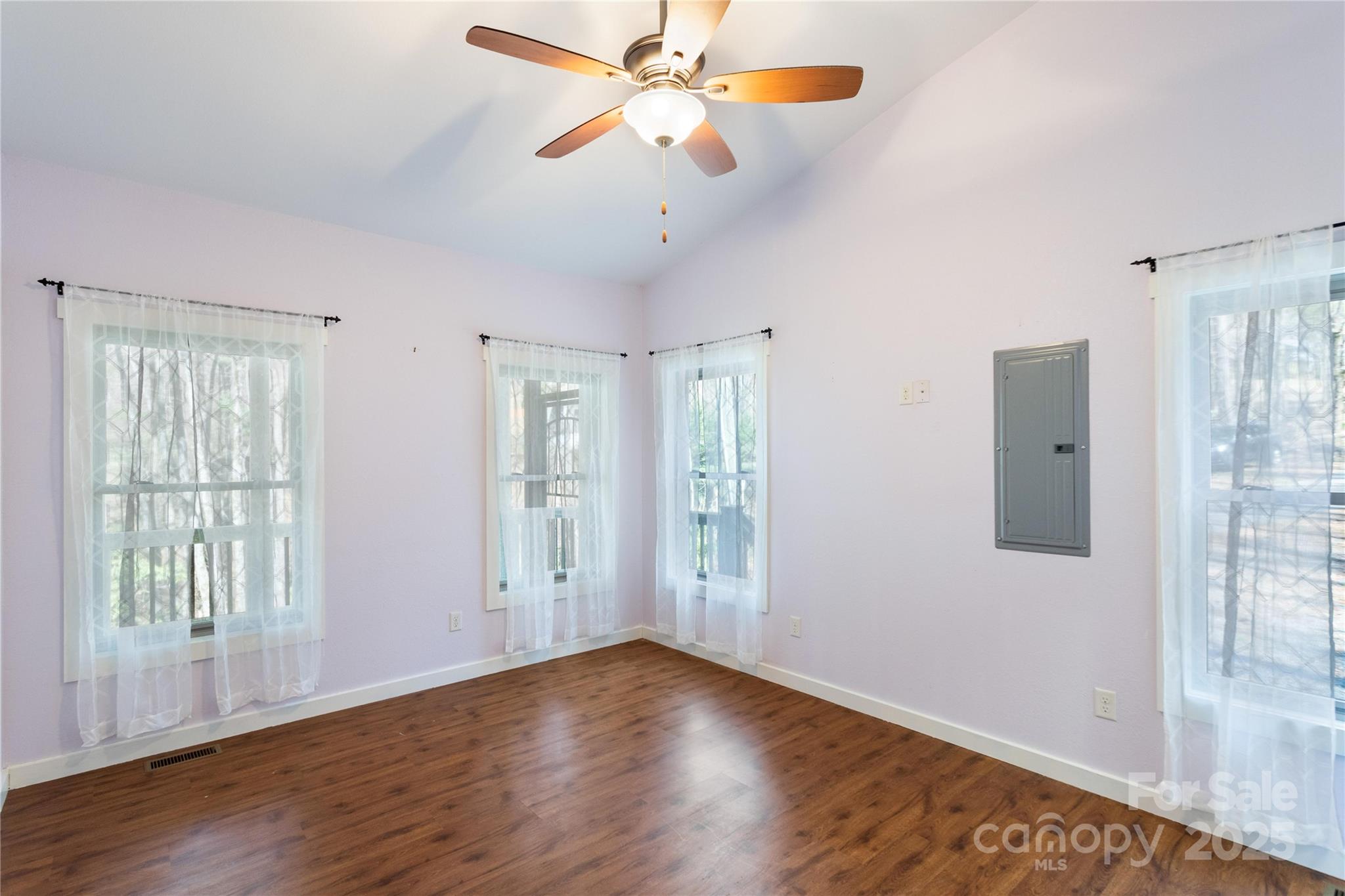 Chestnut Walk - Residential