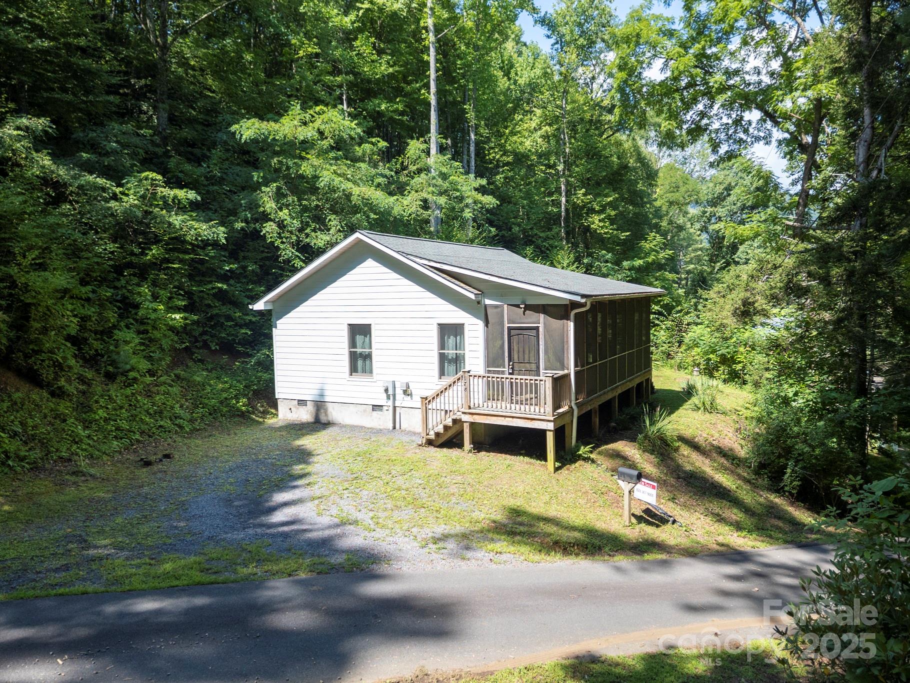 178 Chestnut Walk Drive