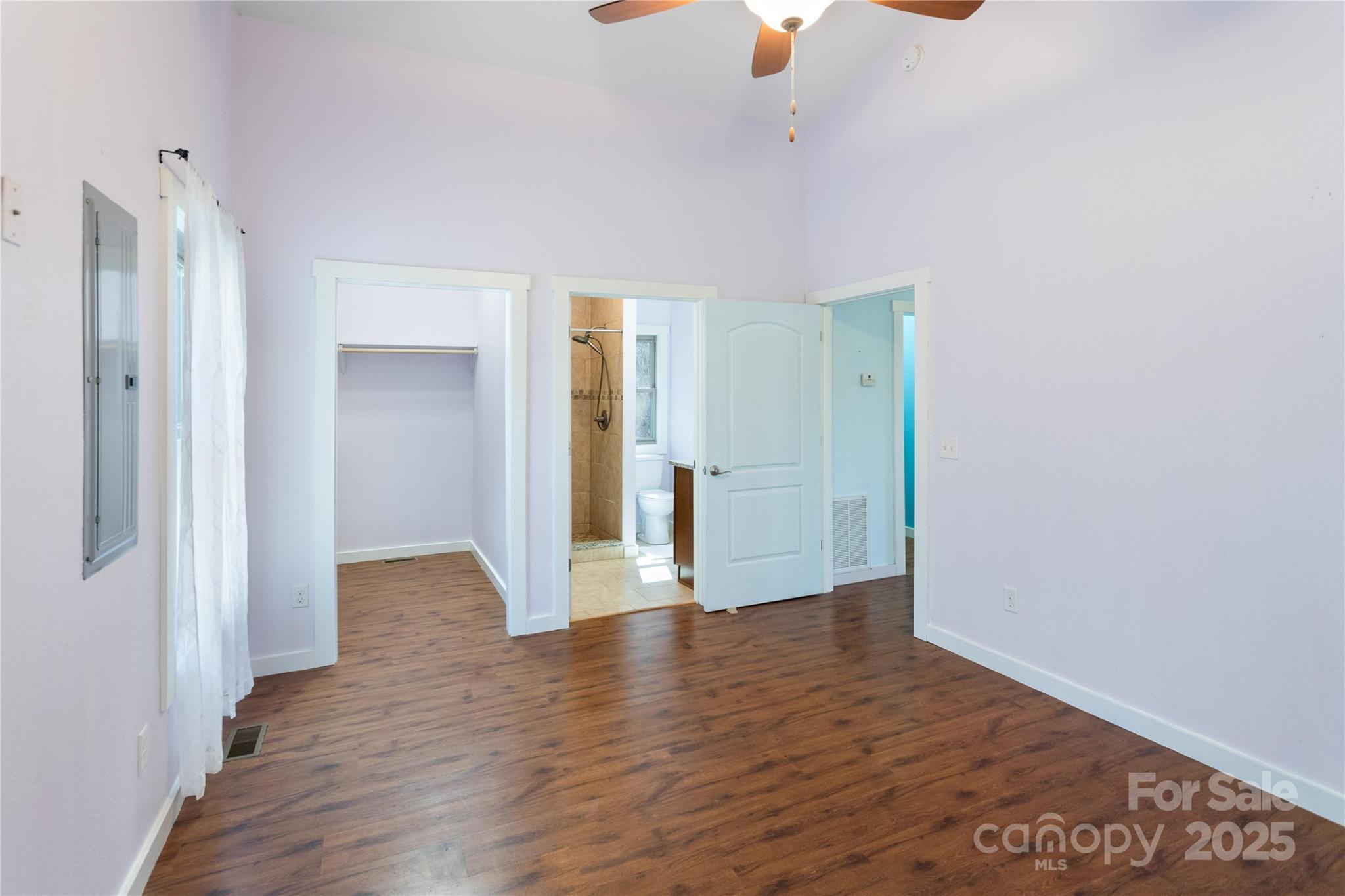 Chestnut Walk - Residential