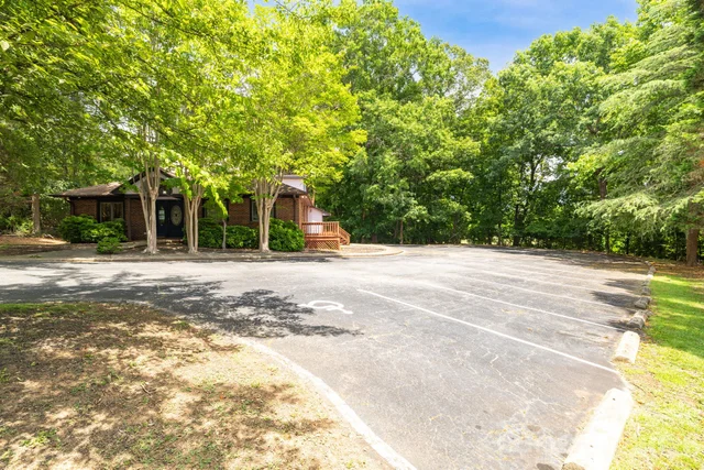 114 S Park Terrace, photo 4 of 47
