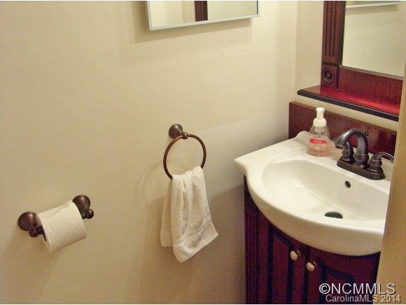 Creekside Villas - Residential