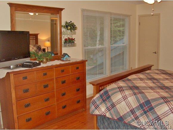 Creekside Villas - Residential