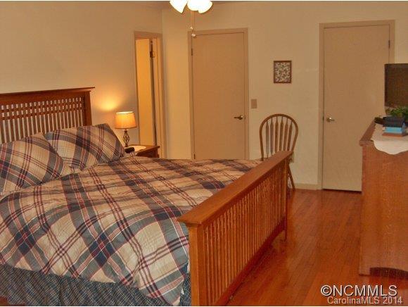 Creekside Villas - Residential