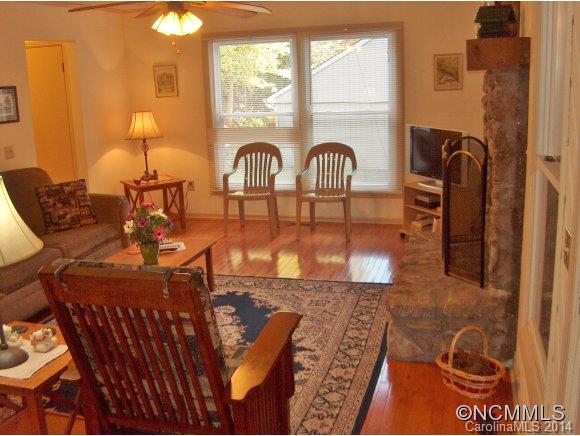 Creekside Villas - Residential